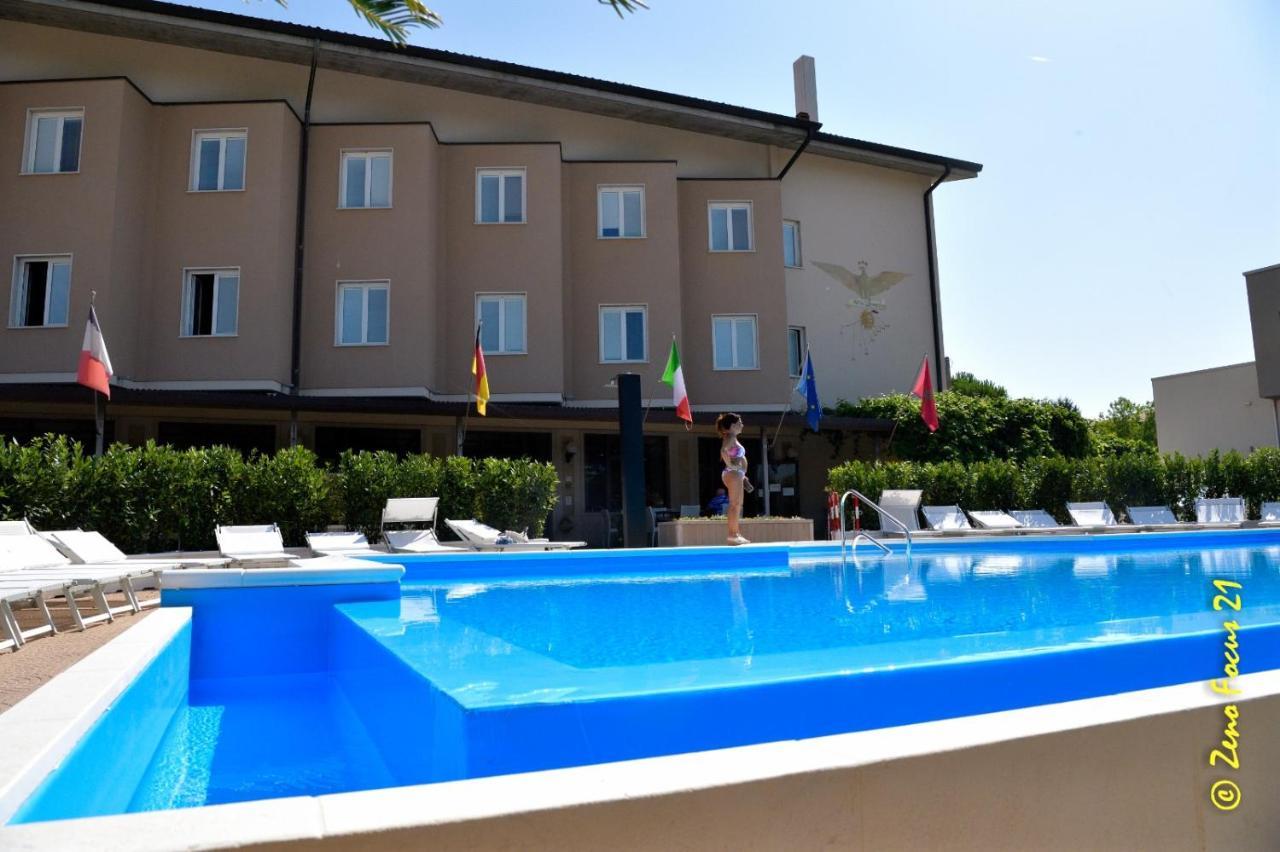 Hotel San Benedetto Peschiera del Garda Exterior photo